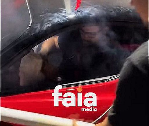 ferrari1.jpg