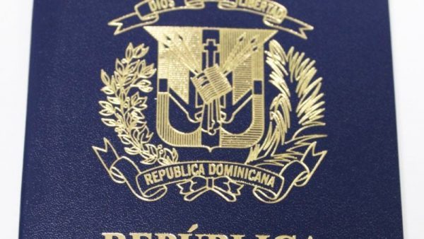 Nuevo-pasaporte-Hoy-e1580157657940.jpg