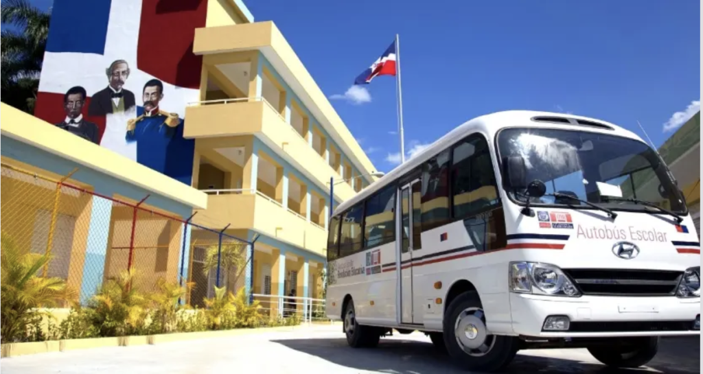 Transporte-escolar-Escuelas-Publicas-El-Dia-1024x545.png