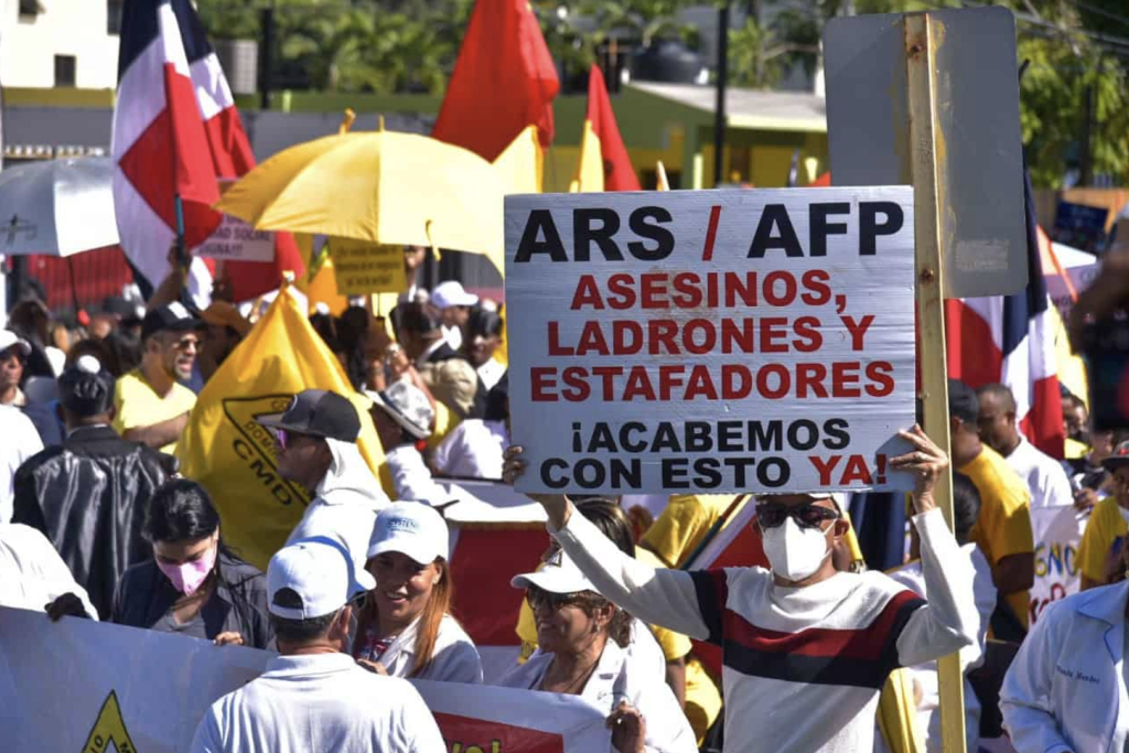Medicos-marcha-contra-ARS-y-AFP-Diario-Libre-1024x683.png