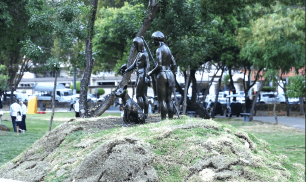 Esculturas-tainas-niños-parque-Mirador-Diario-Libre-1024x610.png