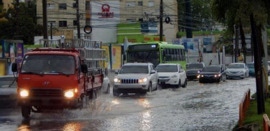 Mas-lluvias-por-Onda-Tropical-Listin-Diario-1024x497.png