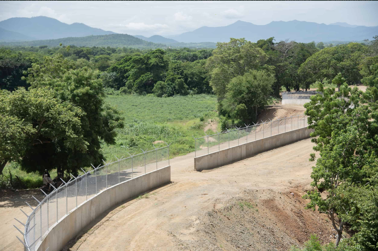 Government insists: The Dominican fence will change security efforts on ...