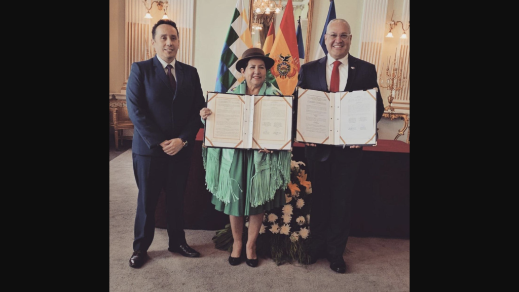 Domninicanos-sin-visa-a-Bolivia-Celinda-Sosa-Lunda-y-Claudio-Marte-Gonzalez-Listin-Diario-1024x576.png