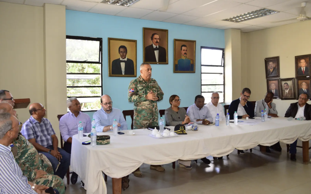 Lee-Ballester-control-mercados-binacionales-El-Caribe-1024x641.png