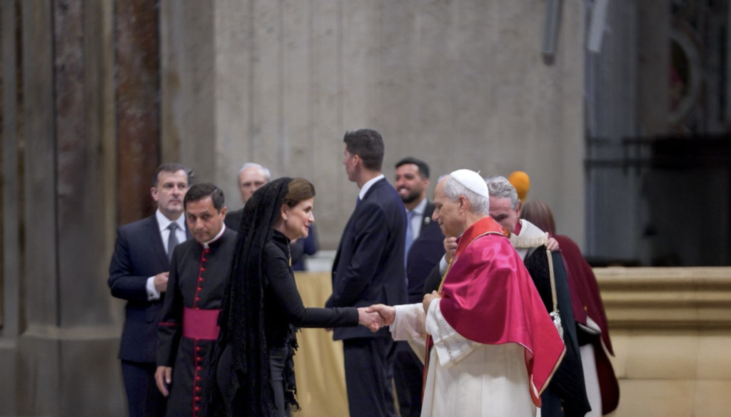 Raquel-Peña-Papa-Leon-XIV-Presidencia-1024x585.png