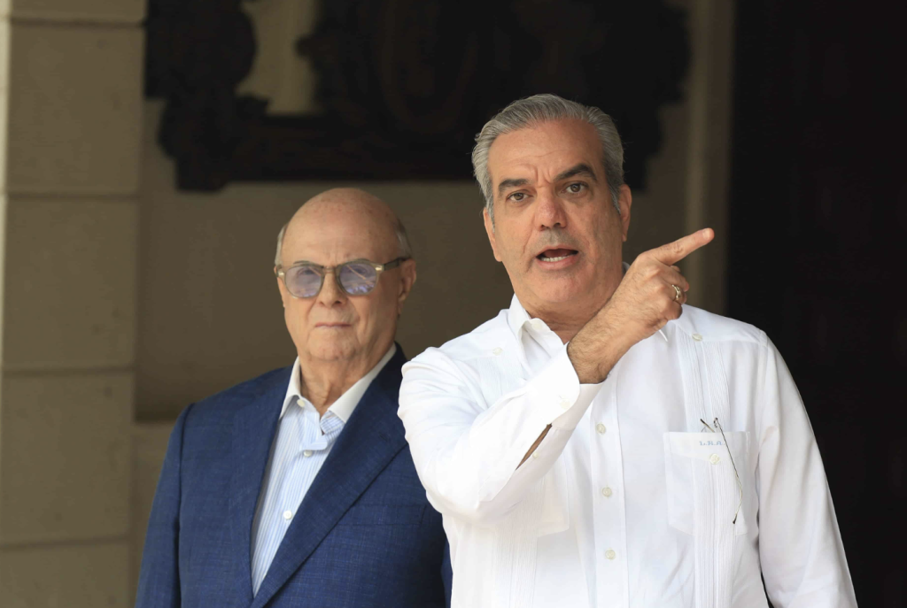 Abinader meets with Hipolito, tells Amnesty International to help Haiti in Haiti