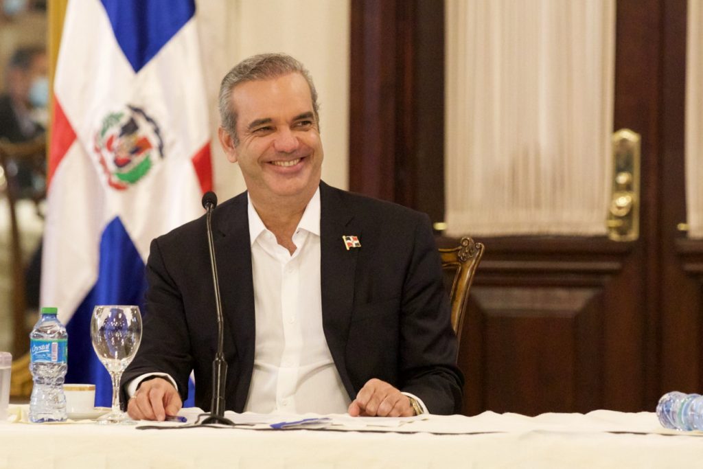 Luis-Abinader-Presidencia-1024x683.jpeg