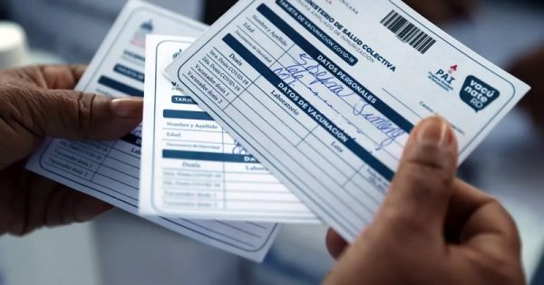 Bancos-exigiran-tarjeta-vacunacion-Dominicanos-Hoy-e1634568711401.jpg