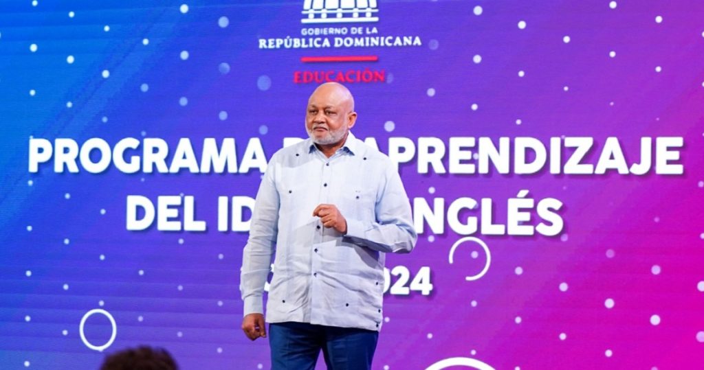 Roberto-Furcal-ingles-Ministerio-de-Educacion-1024x539.jpeg